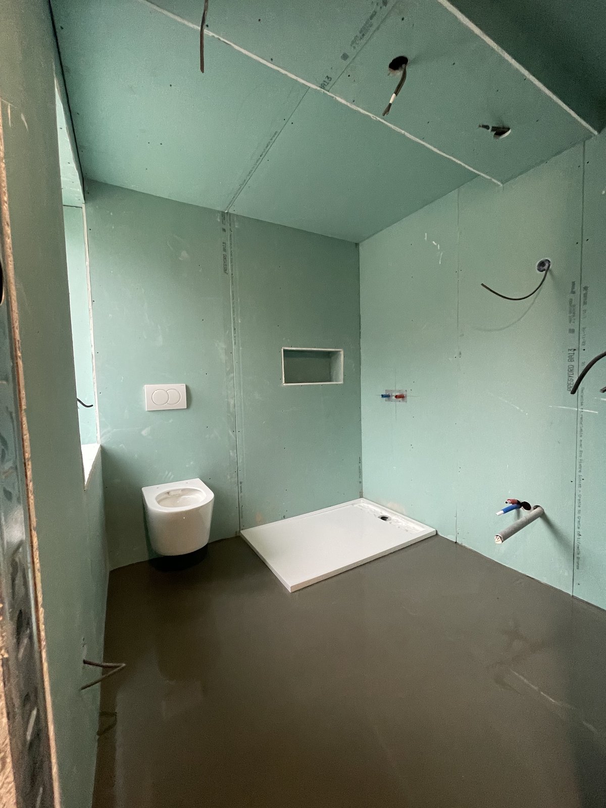 Placo hydrofuge salle de bain Besançon