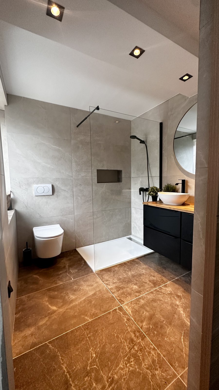 Finitions et sanitaires salle de bain Besançon