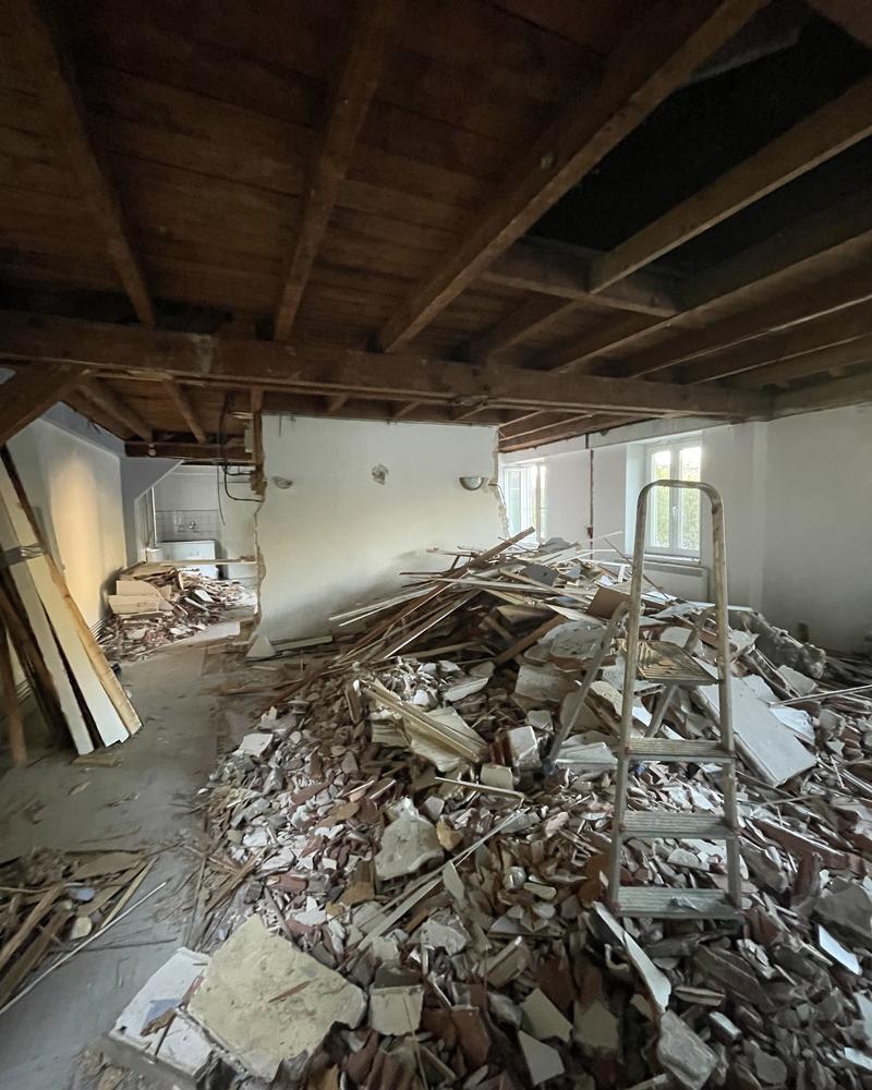 Démolition combles avant rénovation